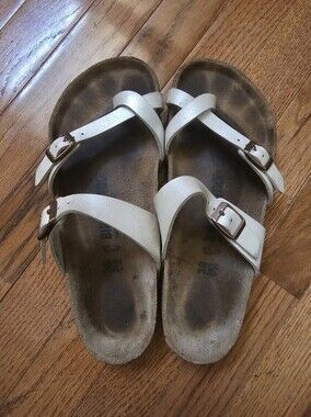 Birkenstock Pearl Color Mayari Sandals